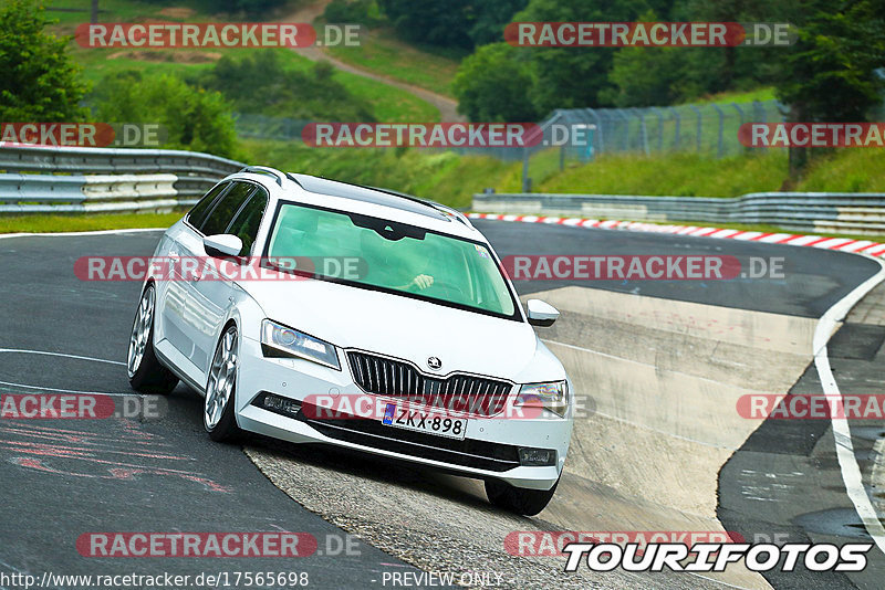 Bild #17565698 - Touristenfahrten Nürburgring Nordschleife (26.06.2022)