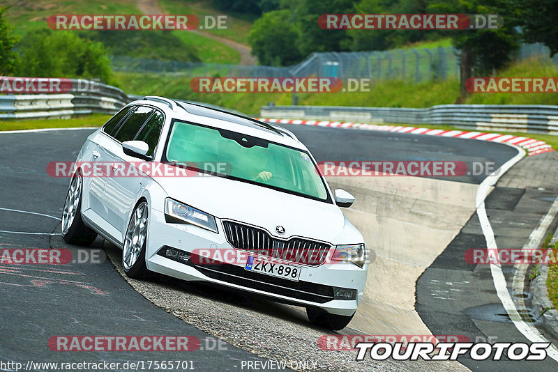 Bild #17565701 - Touristenfahrten Nürburgring Nordschleife (26.06.2022)