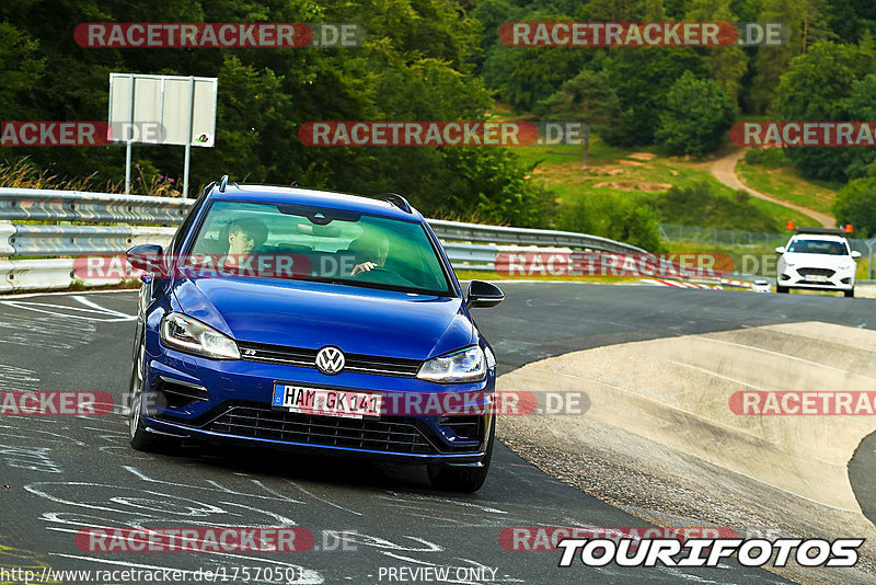 Bild #17570501 - Touristenfahrten Nürburgring Nordschleife (27.06.2022)