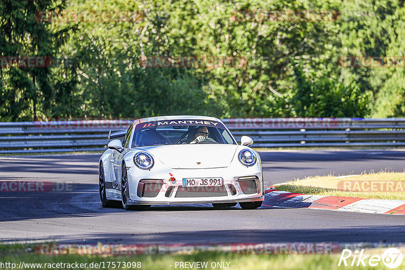 Bild #17573098 - Touristenfahrten Nürburgring Nordschleife (28.06.2022)