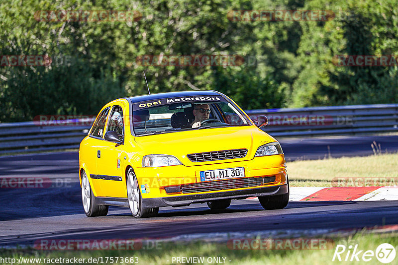 Bild #17573663 - Touristenfahrten Nürburgring Nordschleife (28.06.2022)