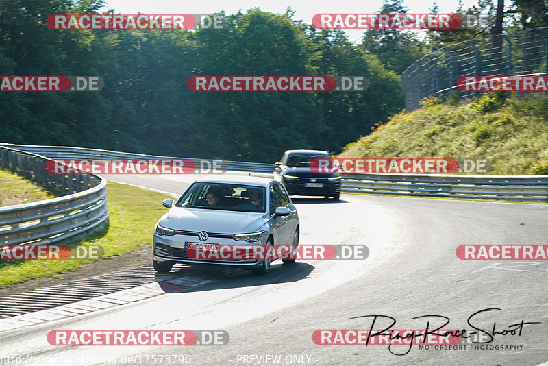 Bild #17573790 - Touristenfahrten Nürburgring Nordschleife (28.06.2022)