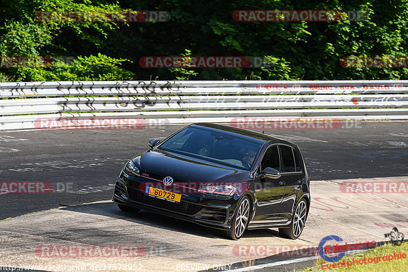 Bild #17573952 - Touristenfahrten Nürburgring Nordschleife (28.06.2022)