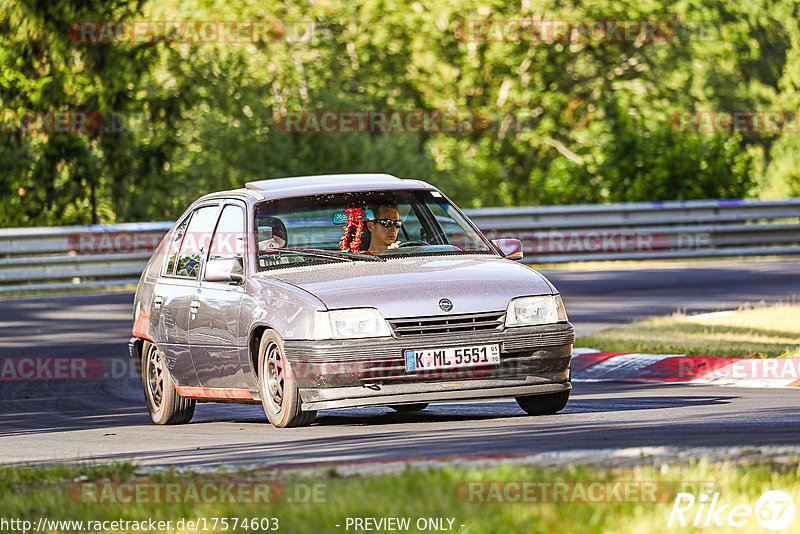 Bild #17574603 - Touristenfahrten Nürburgring Nordschleife (28.06.2022)