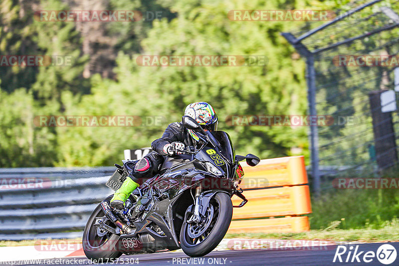 Bild #17575304 - Touristenfahrten Nürburgring Nordschleife (28.06.2022)