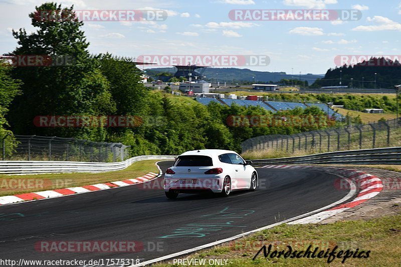 Bild #17575318 - Touristenfahrten Nürburgring Nordschleife (28.06.2022)