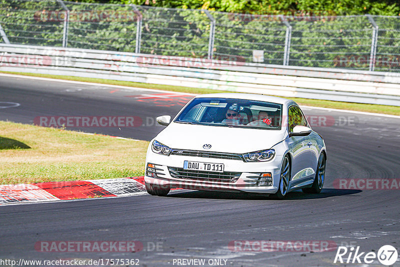 Bild #17575362 - Touristenfahrten Nürburgring Nordschleife (28.06.2022)