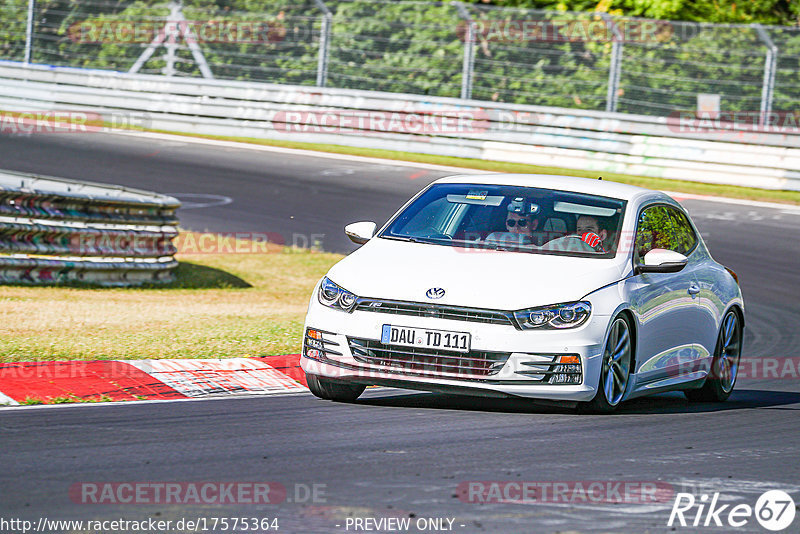 Bild #17575364 - Touristenfahrten Nürburgring Nordschleife (28.06.2022)