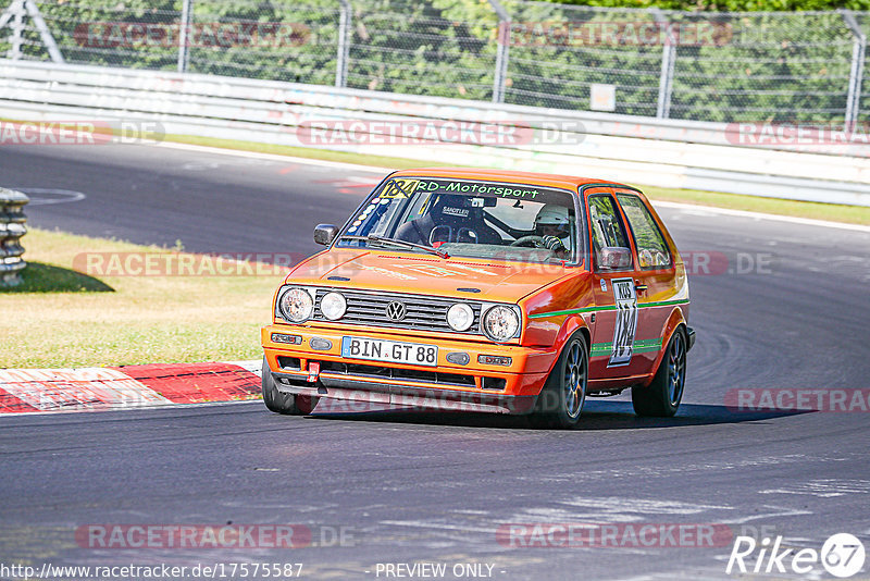 Bild #17575587 - Touristenfahrten Nürburgring Nordschleife (28.06.2022)