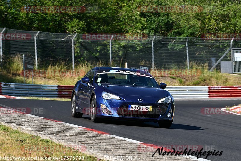 Bild #17575798 - Touristenfahrten Nürburgring Nordschleife (28.06.2022)