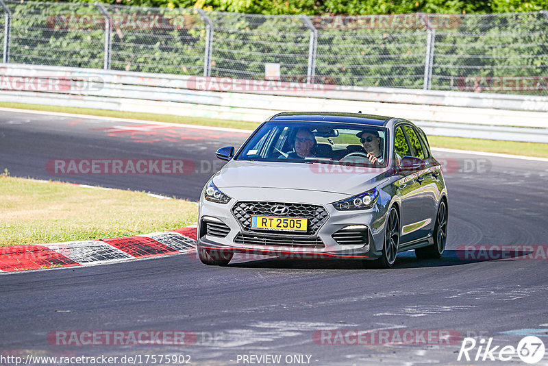 Bild #17575902 - Touristenfahrten Nürburgring Nordschleife (28.06.2022)