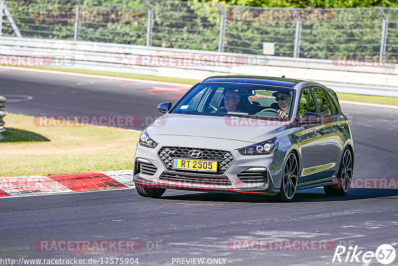 Bild #17575904 - Touristenfahrten Nürburgring Nordschleife (28.06.2022)