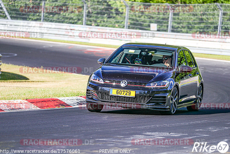 Bild #17576061 - Touristenfahrten Nürburgring Nordschleife (28.06.2022)