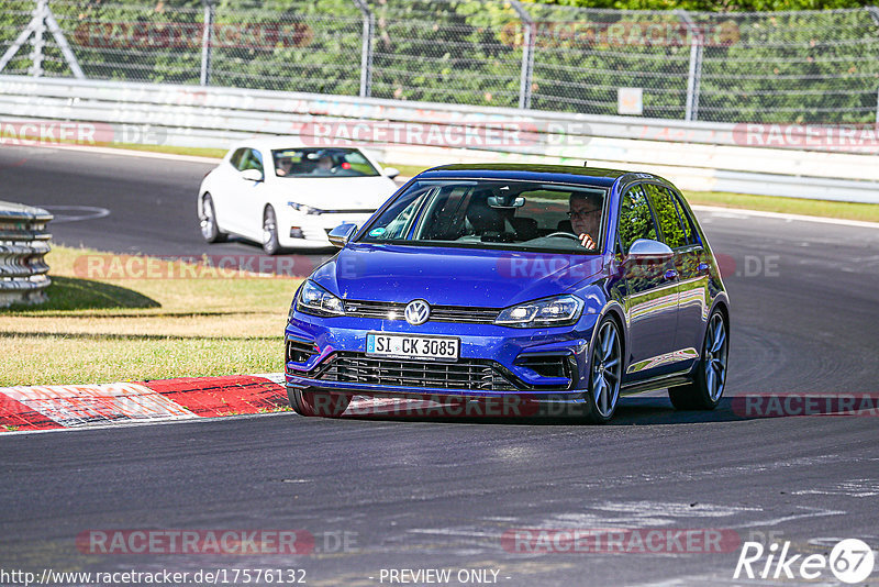 Bild #17576132 - Touristenfahrten Nürburgring Nordschleife (28.06.2022)