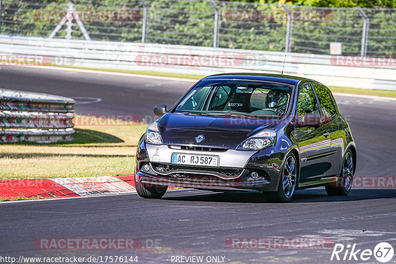 Bild #17576144 - Touristenfahrten Nürburgring Nordschleife (28.06.2022)