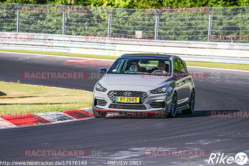 Bild #17576149 - Touristenfahrten Nürburgring Nordschleife (28.06.2022)