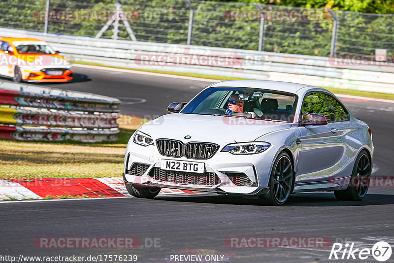 Bild #17576239 - Touristenfahrten Nürburgring Nordschleife (28.06.2022)