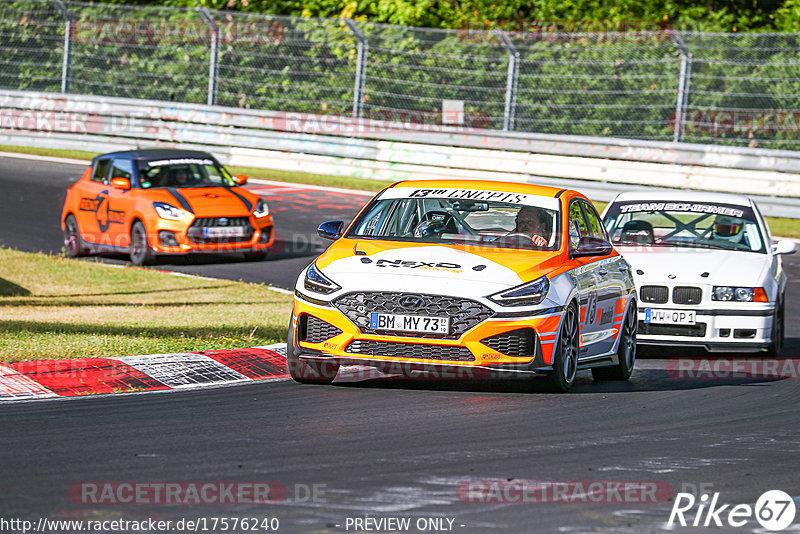 Bild #17576240 - Touristenfahrten Nürburgring Nordschleife (28.06.2022)