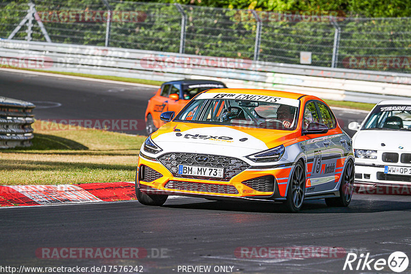 Bild #17576242 - Touristenfahrten Nürburgring Nordschleife (28.06.2022)