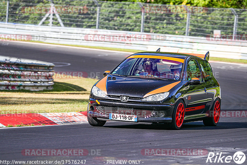 Bild #17576247 - Touristenfahrten Nürburgring Nordschleife (28.06.2022)