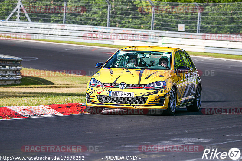 Bild #17576252 - Touristenfahrten Nürburgring Nordschleife (28.06.2022)