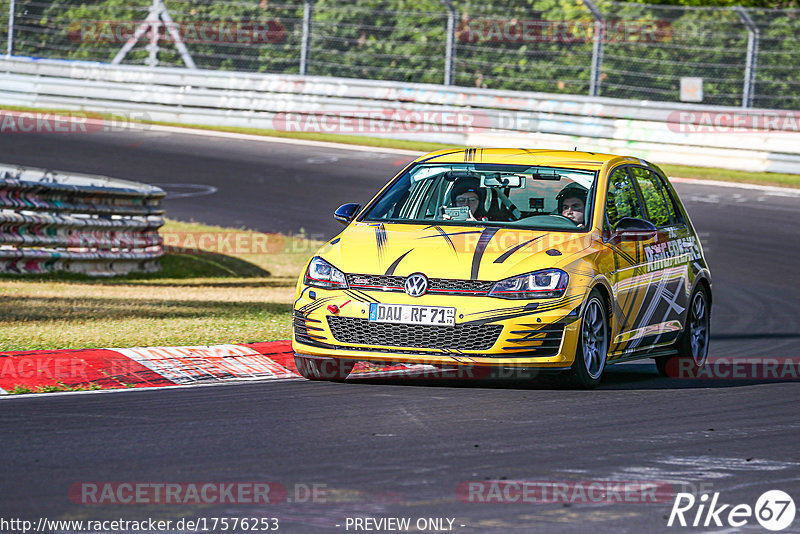 Bild #17576253 - Touristenfahrten Nürburgring Nordschleife (28.06.2022)