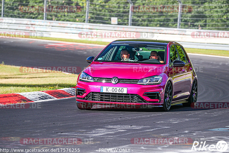 Bild #17576255 - Touristenfahrten Nürburgring Nordschleife (28.06.2022)