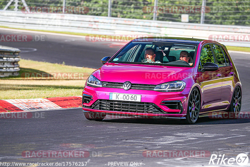 Bild #17576257 - Touristenfahrten Nürburgring Nordschleife (28.06.2022)