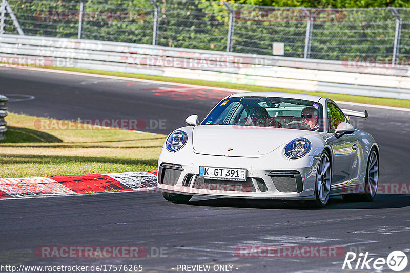 Bild #17576265 - Touristenfahrten Nürburgring Nordschleife (28.06.2022)