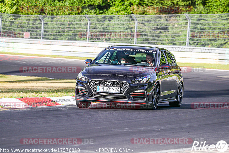 Bild #17576818 - Touristenfahrten Nürburgring Nordschleife (28.06.2022)