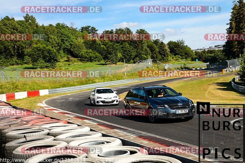 Bild #17580634 - Touristenfahrten Nürburgring Nordschleife (28.06.2022)