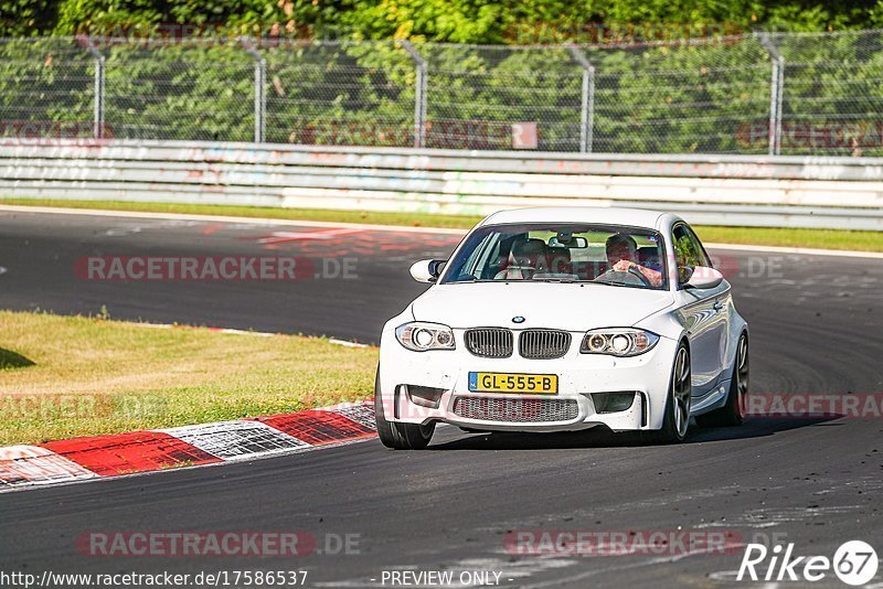 Bild #17586537 - Touristenfahrten Nürburgring Nordschleife (30.06.2022)