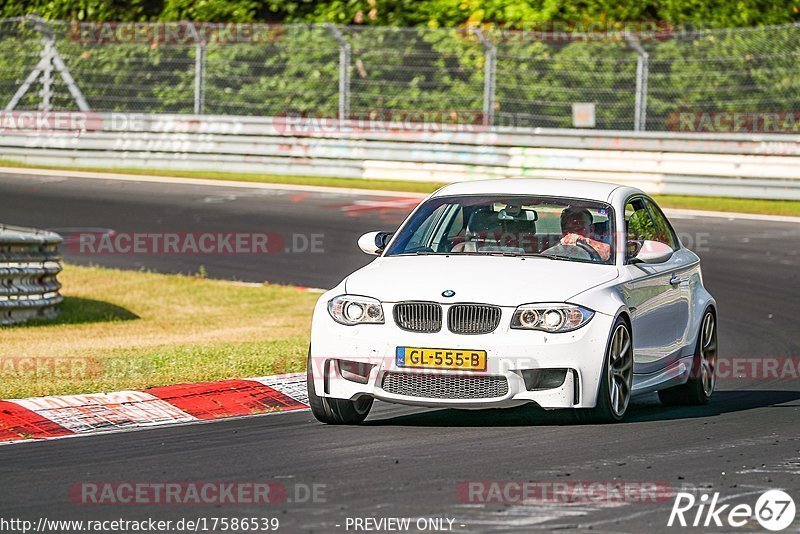 Bild #17586539 - Touristenfahrten Nürburgring Nordschleife (30.06.2022)