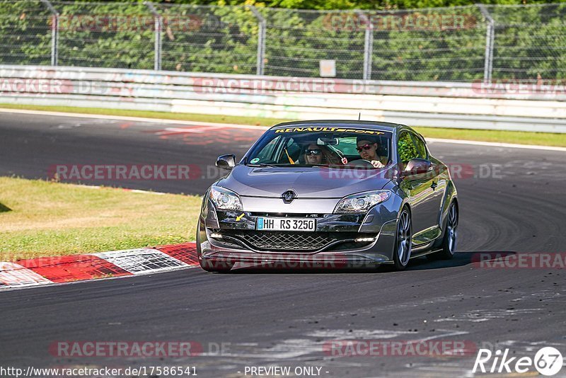 Bild #17586541 - Touristenfahrten Nürburgring Nordschleife (30.06.2022)