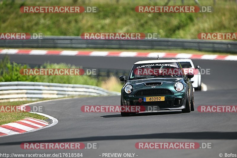 Bild #17618584 - Touristenfahrten Nürburgring Nordschleife (03.07.2022)