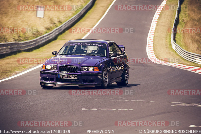 Bild #17685339 - Touristenfahrten Nürburgring Nordschleife (03.07.2022)