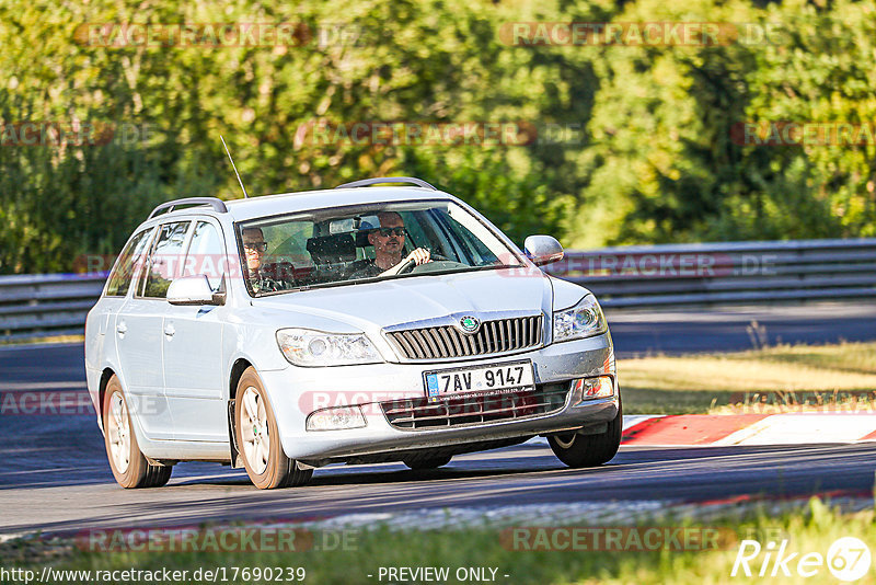 Bild #17690239 - Touristenfahrten Nürburgring Nordschleife (04.07.2022)