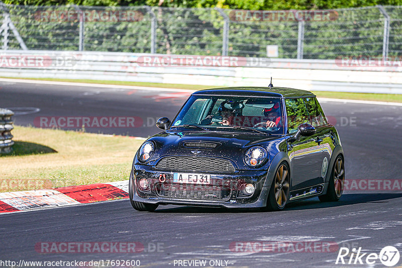 Bild #17692600 - Touristenfahrten Nürburgring Nordschleife (04.07.2022)