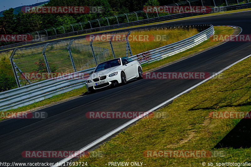 Bild #17693724 - Touristenfahrten Nürburgring Nordschleife (04.07.2022)