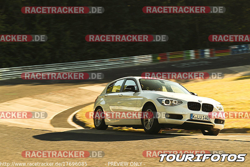 Bild #17696085 - Touristenfahrten Nürburgring Nordschleife (04.07.2022)