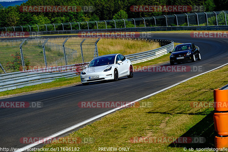 Bild #17696182 - Touristenfahrten Nürburgring Nordschleife (04.07.2022)