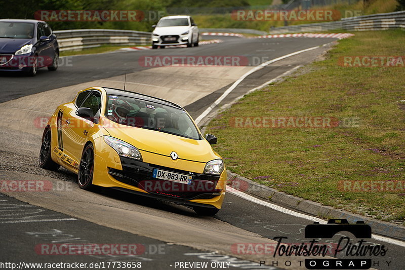 Bild #17733658 - Touristenfahrten Nürburgring Nordschleife (10.07.2022)