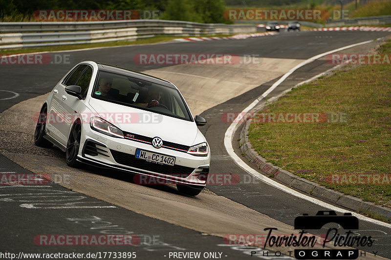 Bild #17733895 - Touristenfahrten Nürburgring Nordschleife (10.07.2022)