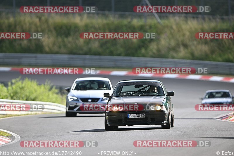 Bild #17742490 - Touristenfahrten Nürburgring Nordschleife (10.07.2022)