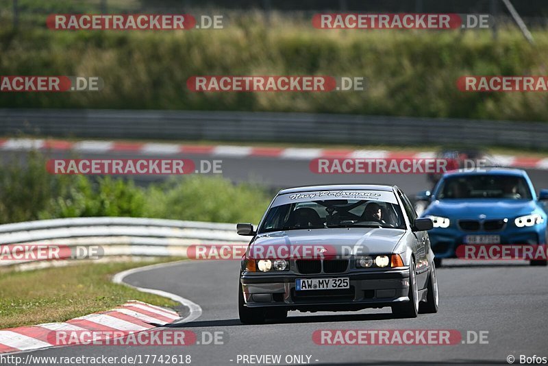 Bild #17742618 - Touristenfahrten Nürburgring Nordschleife (10.07.2022)