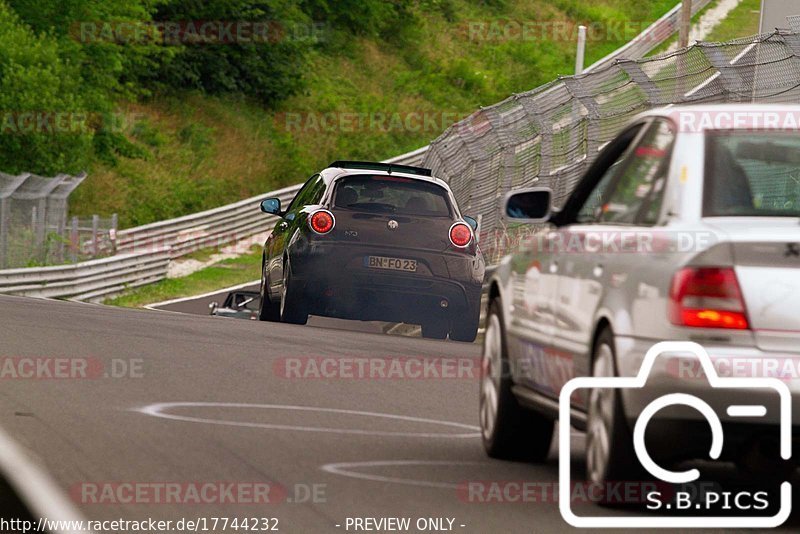 Bild #17744232 - Touristenfahrten Nürburgring Nordschleife (10.07.2022)