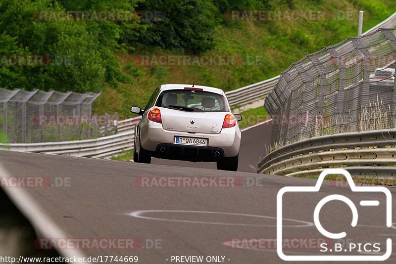 Bild #17744669 - Touristenfahrten Nürburgring Nordschleife (10.07.2022)