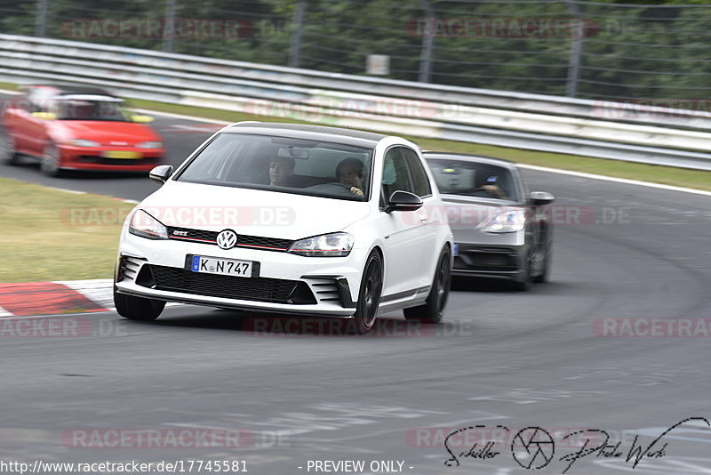 Bild #17745581 - Touristenfahrten Nürburgring Nordschleife (10.07.2022)