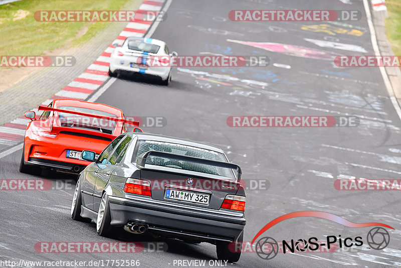 Bild #17752586 - Touristenfahrten Nürburgring Nordschleife (10.07.2022)