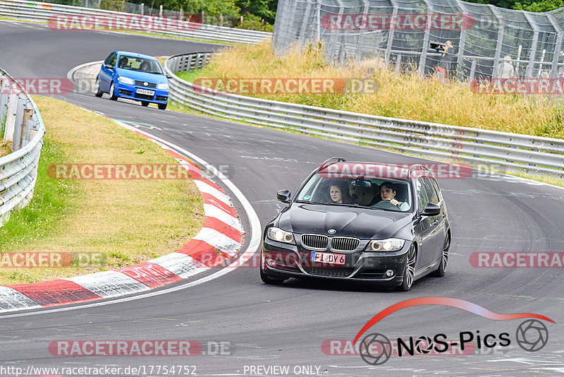 Bild #17754752 - Touristenfahrten Nürburgring Nordschleife (10.07.2022)